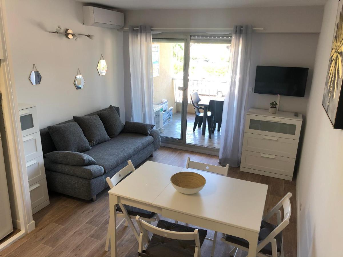 Studio Port De Hyeres Proche Des Plages Exterior photo
